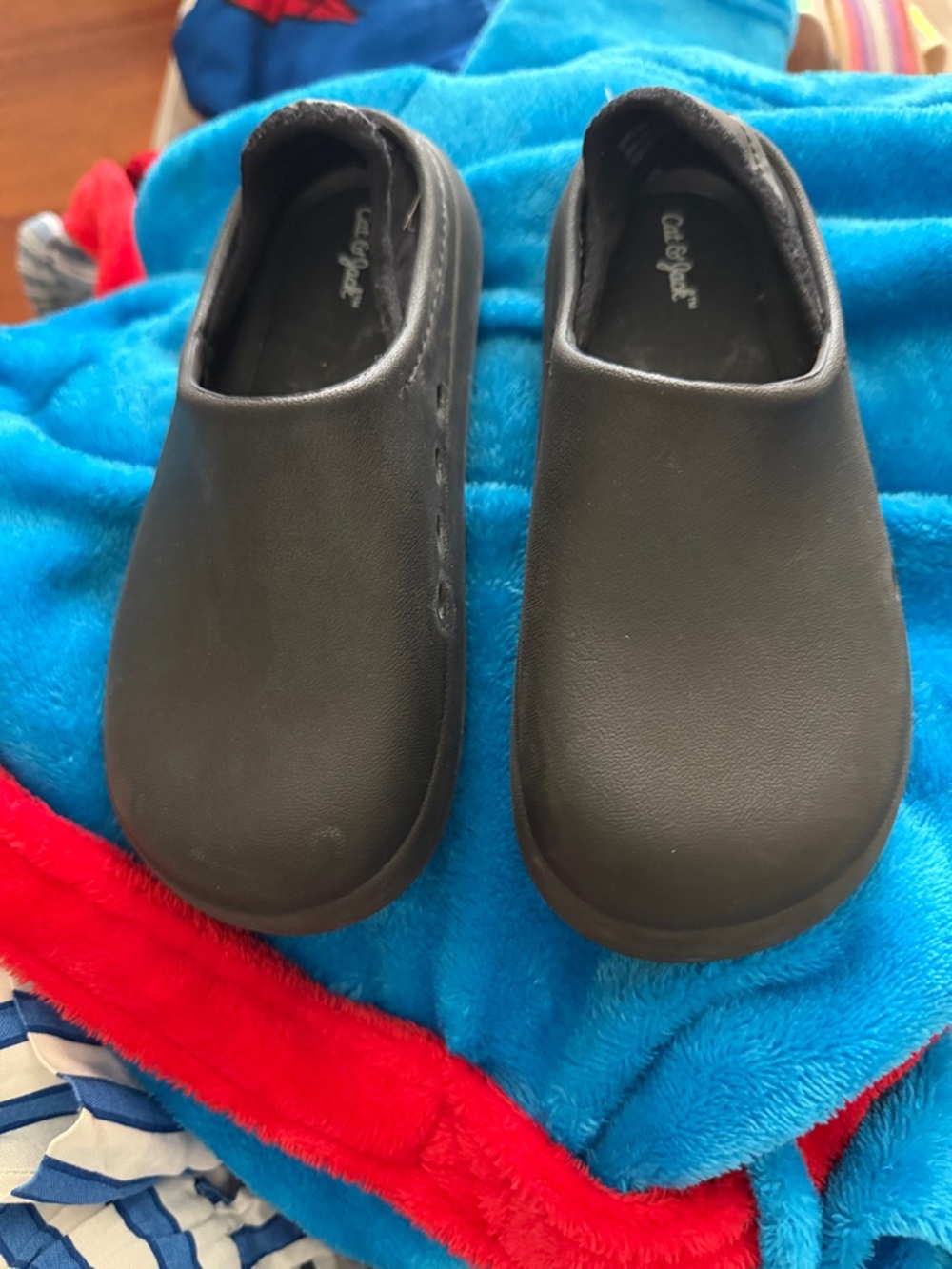 Cat & Jack Black Slip-On Kids Clogs